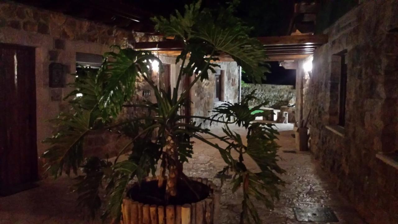 Las Cavernas Del Bisonte Santillana del Mar Eksteriør bilde